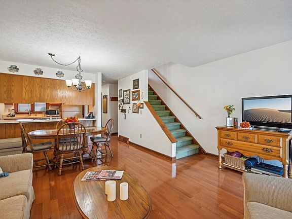 5th image of 3164 Parkview Cir