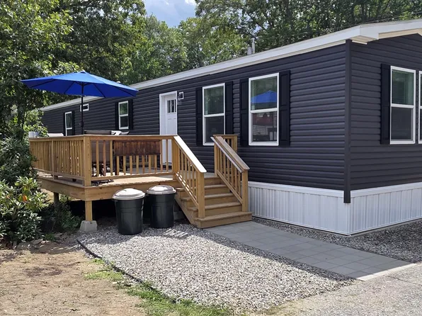 127 Shaker Road #37, Gray, ME 04039