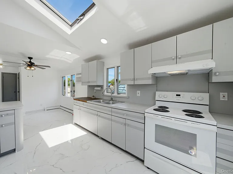 41 Pace Dr — Photo 2