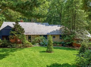 790 Bryant Avenue, Roslyn Harbor, NY 11576