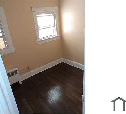 5th image of 98 Ash St Floor 2