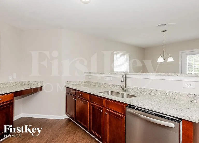 1434 Waterlily Ln — Photo 7