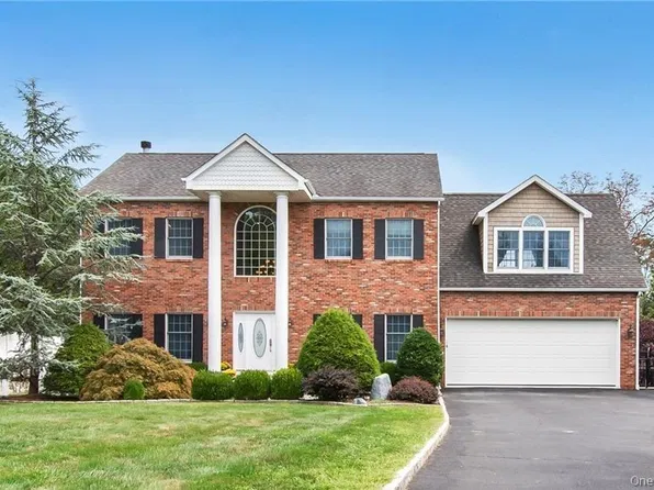 6 Gualtiere Lane, Ossining, NY 10562