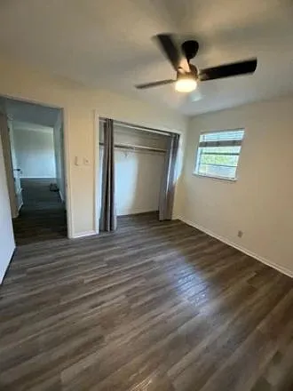 305 E Eggleston St #2 — Photo 3