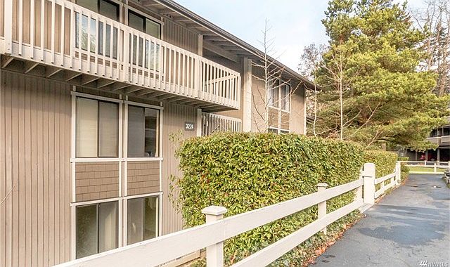 1st image of 3284 80th Ave SE #423