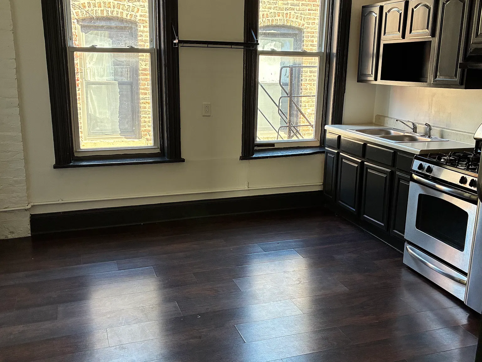 1004 W 18th St — Photo 2