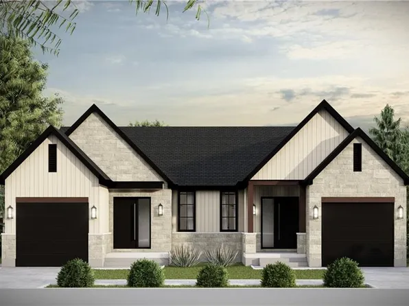 100 Clayton St, Mitchell, ON N0K 1N0