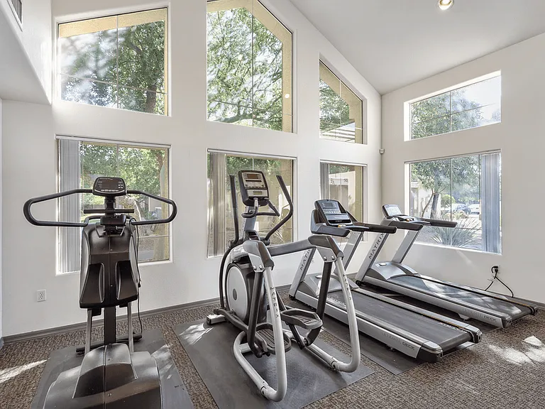 The Village at Sun Valley Apartments — Photo 18