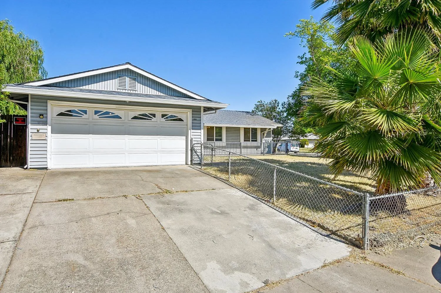 3800 Wrigley Cir photo 1