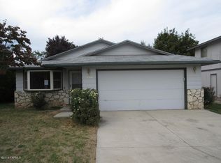 1708 Pickens Loop, Yakima, WA 98908