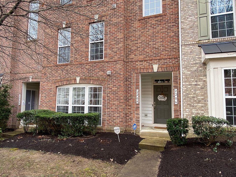 Welcome Home, amenities galore!