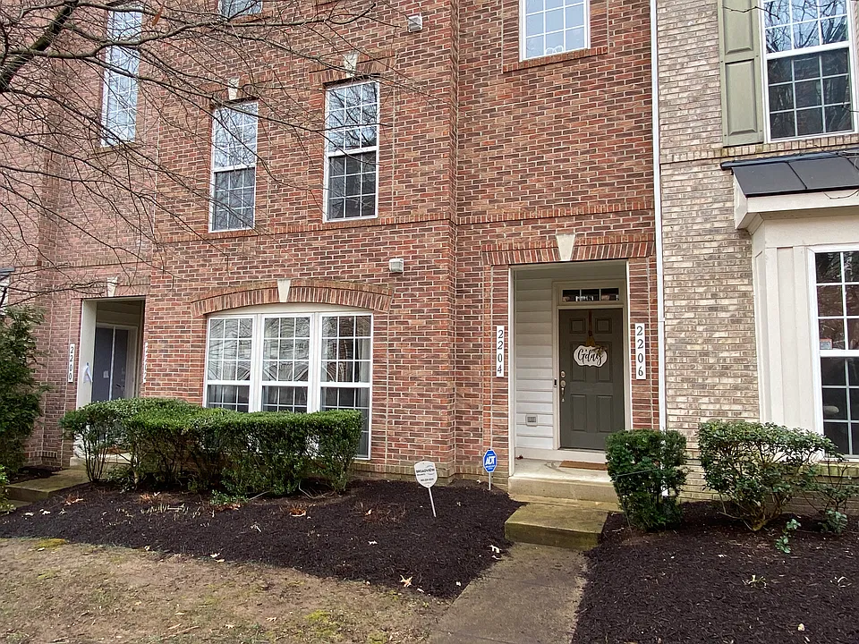 Welcome Home, amenities galore!