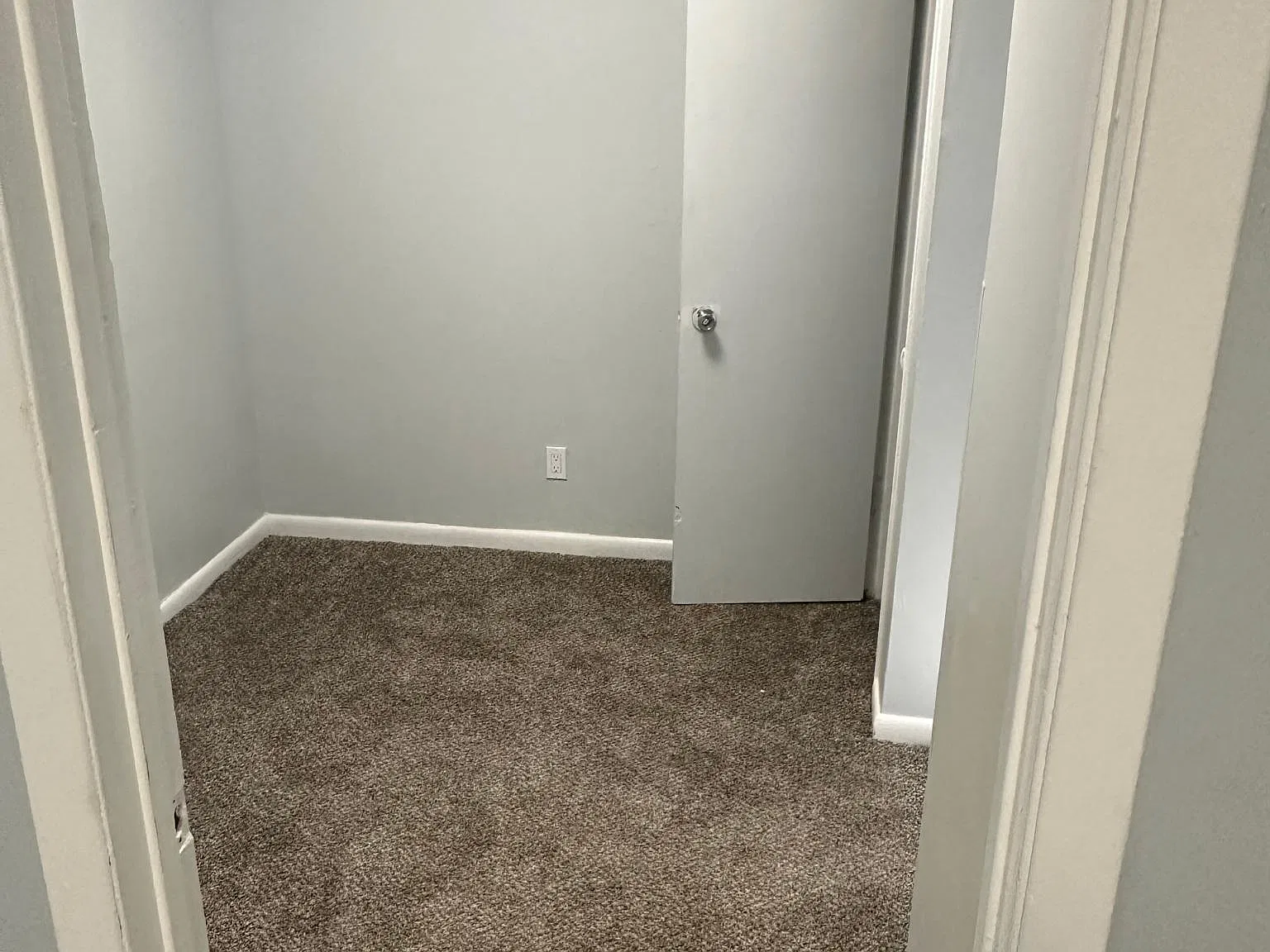 1 bed, 400 sqft, $650 — Photo 4