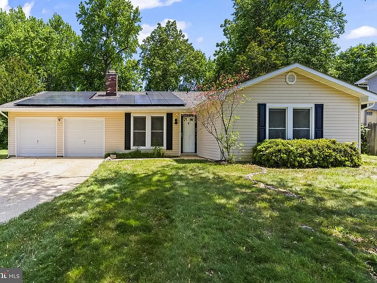 2060 Red Spruce Ct — Photo 1
