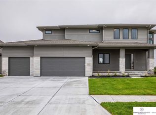 8001 N 167th Ave, Bennington, NE 68007