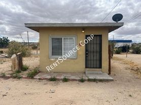 2542 W Main St, Barstow, CA