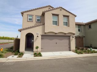 1401 Visionary Rd, Clovis, CA 93619