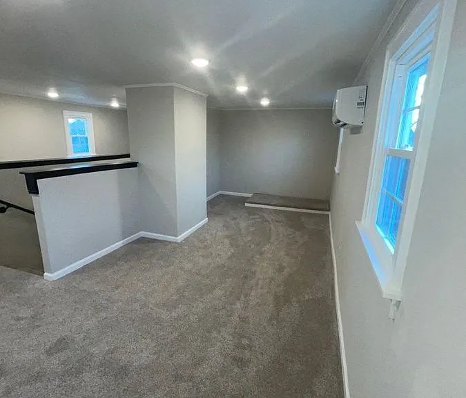 924 Delaware Ave — Photo 37