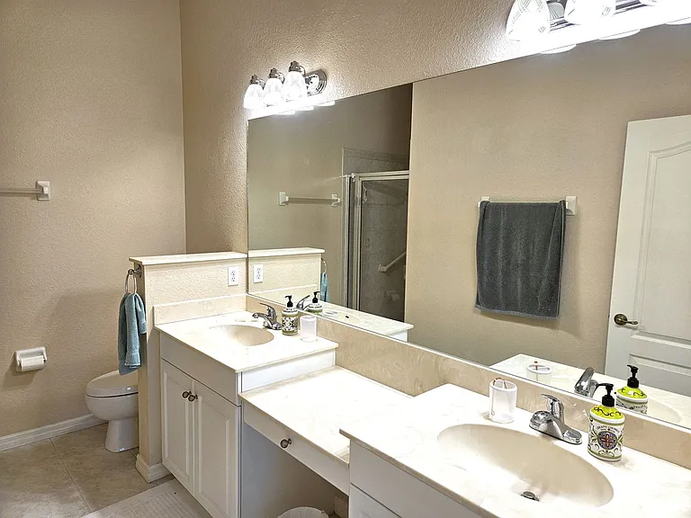 4528 Cancello Grande Ave — Photo 32