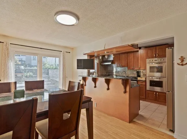 3508 Givernaud Terrace image 7 of 26