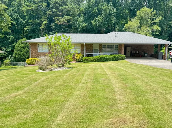 6136 Queens Rd, Douglasville, GA 30135