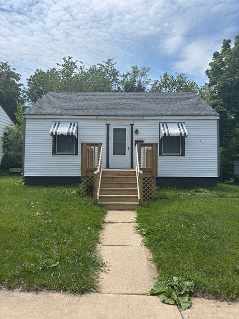 1st image of 1420 Sherman Ave