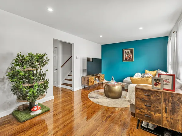 20 Oakland Avenue APT 3B, Danbury, CT 06810