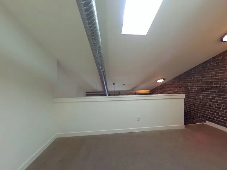 302 N Goshen St #205 — Photo 8