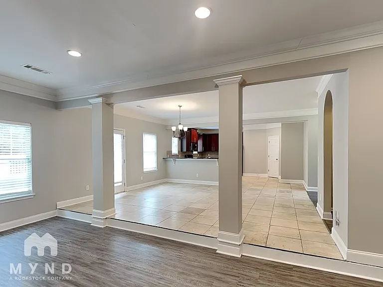 216 Allegrini Dr — Photo 6