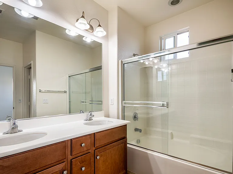 Jackson Pointe 111 Primary Bath