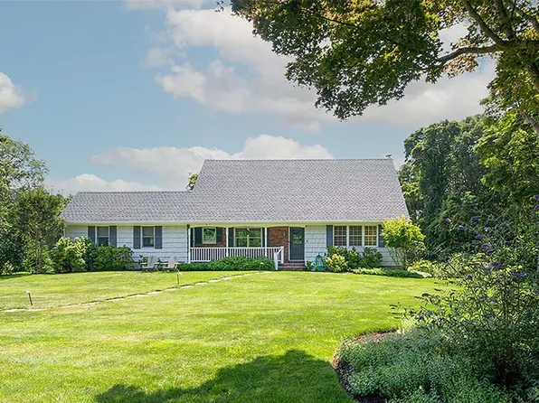 101 Sebonac Inlet Rd, Southampton, NY 11968