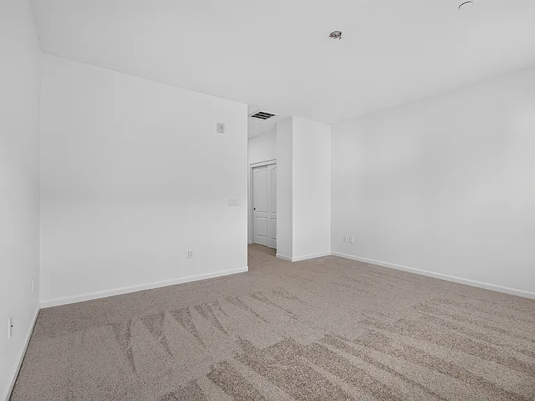 630 Barcelona Loop — Photo 3