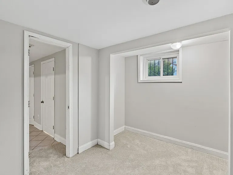4112 18th Pl NE — Photo 29