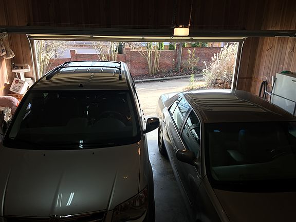 Garage w/ built in work area