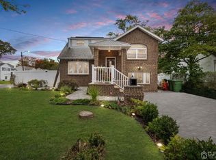 34 Gardner Pl, Parlin, NJ 08859