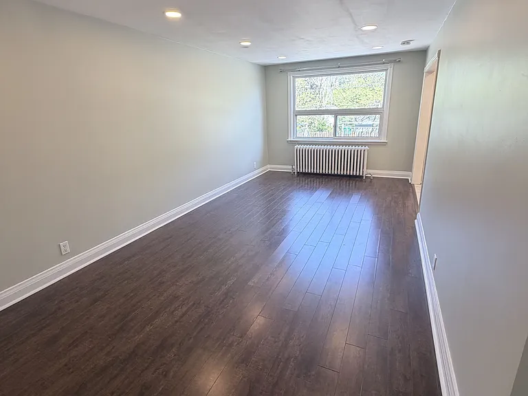 287 Lakeshore Rd E #1 — Photo 6