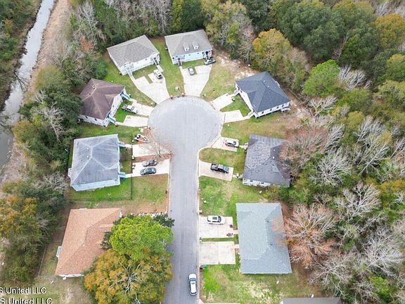 3rd image of 20017 Sunshine Dr