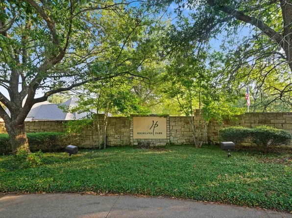 1973 Highland Park Ct, Tyler, TX 75701