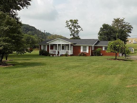 2nd image of 205 W Hills Dr