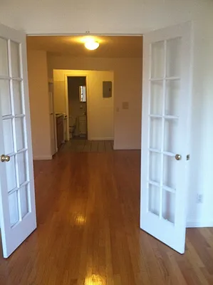 Rented by Kings Court Real Estate | media 31