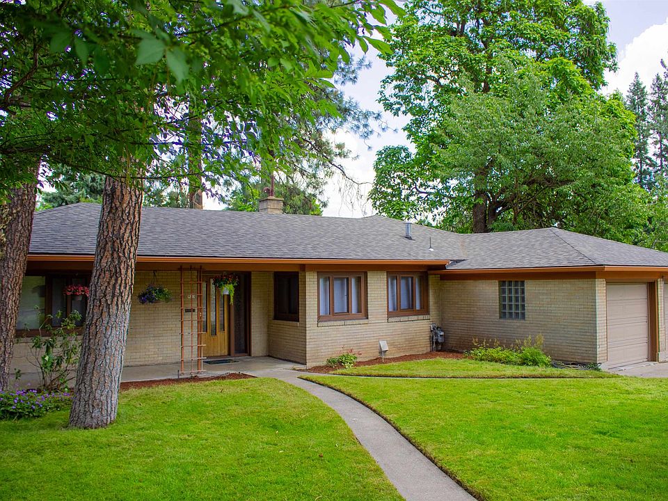 1st image of 923 E Rockwood Blvd