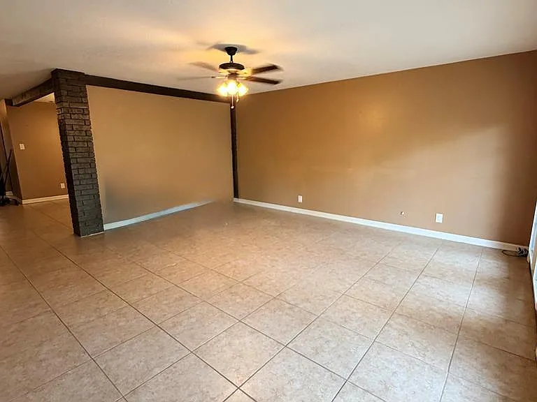 2205 El Dorado Ave — Photo 2