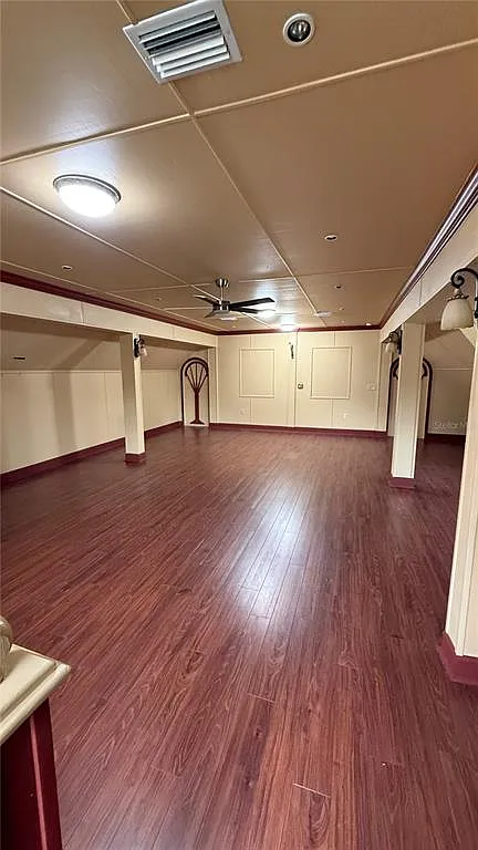 2 bed, 1.0 bath, 1730 sqft, $1,350 — Photo 3