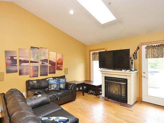 3rd image of 45 Grandview Drive