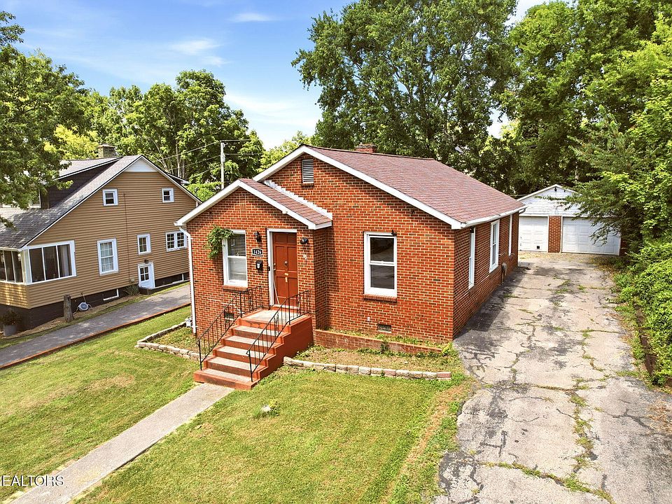 1st image of 1426 Remsen St