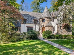 7 Hampton Rd, Scarsdale, NY 10583