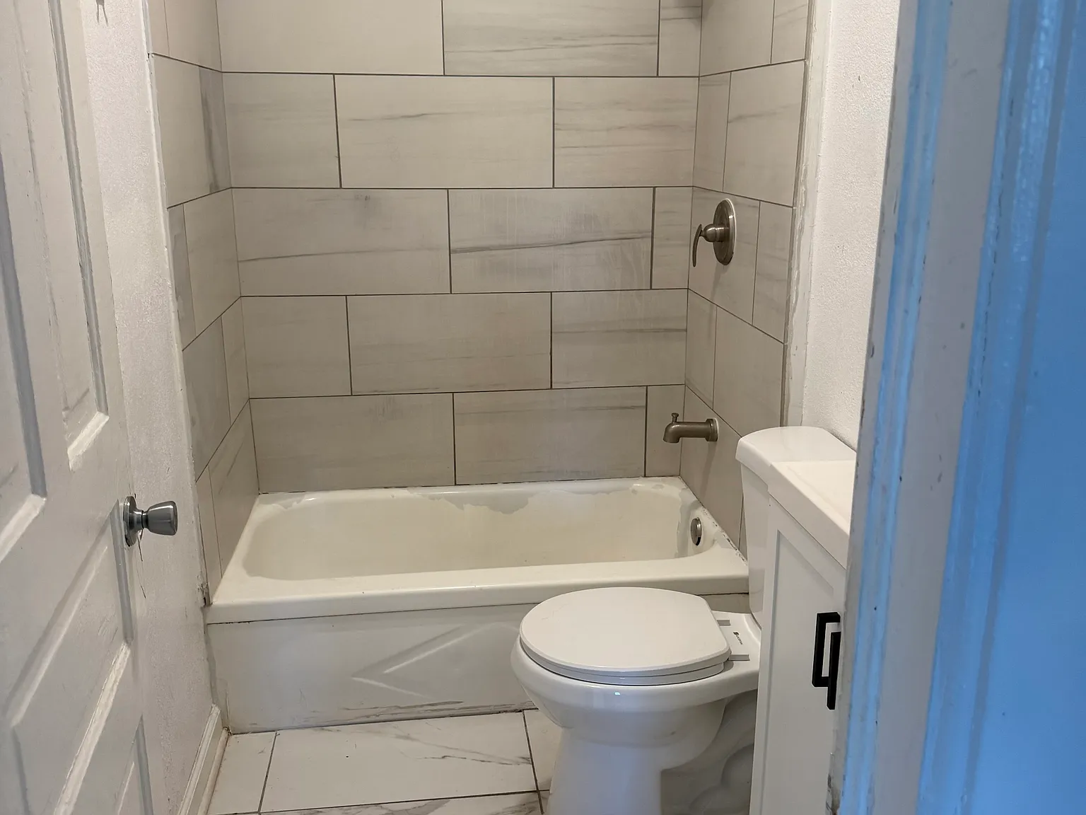 3 bed, 1300 sqft, $1,300 — Photo 4