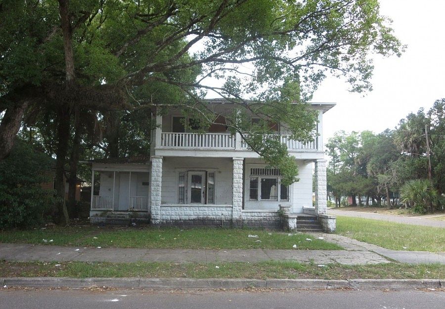 1st image of 48 W 22nd St