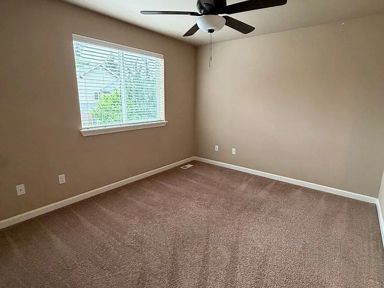 1415 Grindstone Dr SE — Photo 20
