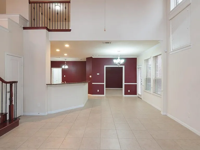 3504 Porter Creek Dr — Photo 2